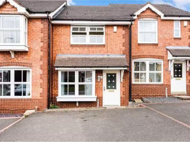Cheap 1 BA 2 bedroom terraced house for rent in Great Hockings.
