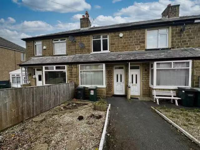 Cozy 1 BA 2 bedroom terraced house for rent in Westburn Avenue.