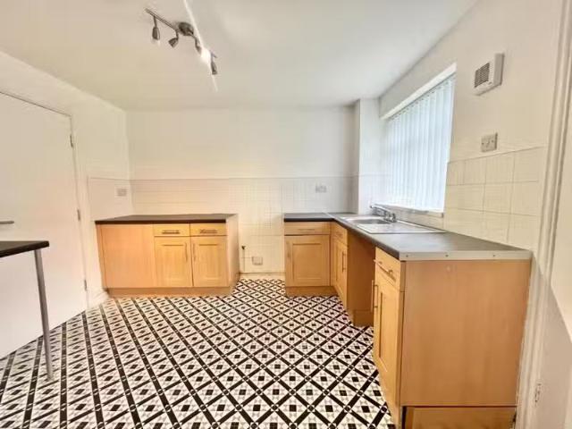 Rental! 1 BA 3 bedroom house for rent in Hawes Crescent, Crook.