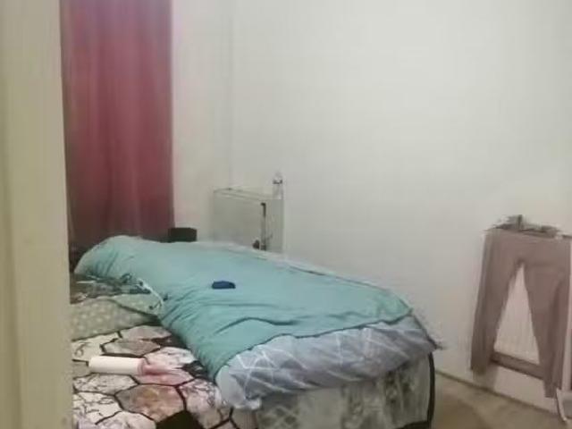 Charming 1 BA 3 bedroom house for rent in Harborne Lane, Birmi.