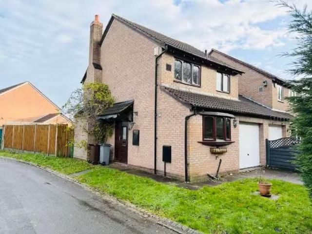 New 1 BA 3 bedroom link detached house for rent in Rainsbrook.