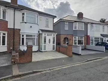 Nice 1 BA 3 bedroom semi detached house for rent in Atlas Grov.