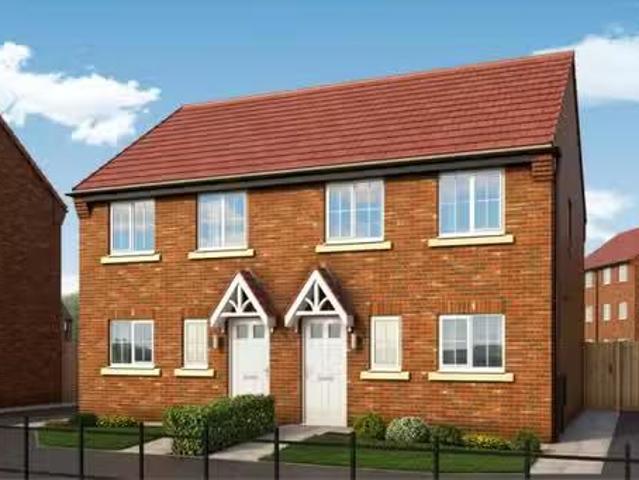 Cheap 1 BA 3 bedroom semi detached house for rent in Castlemil.