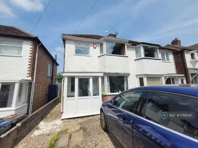Just in! 1 BA 3 bedroom semi detached house for rent in Durley.