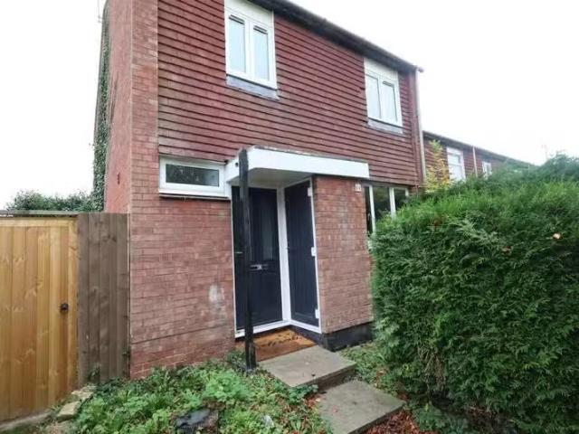 For Rent! 1 BA 3 bedroom semi detached house for rent in Edgew.