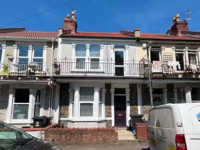 Deal! 1 BA 3 bedroom terraced house for rent in St Georges Par.