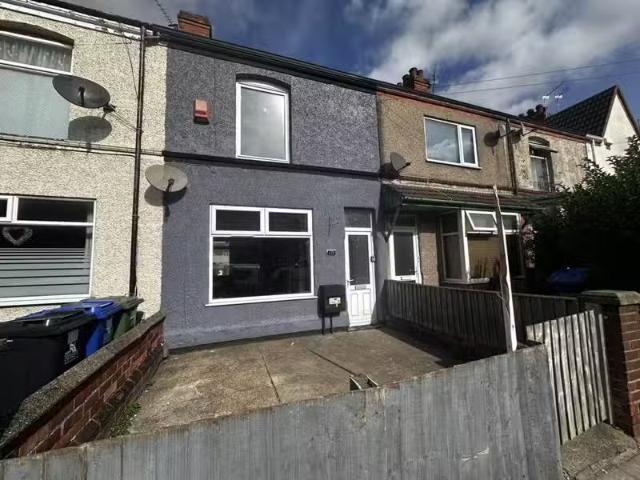 Deal! 1 BA 3 bedroom terraced house for rent in Patrick Street.