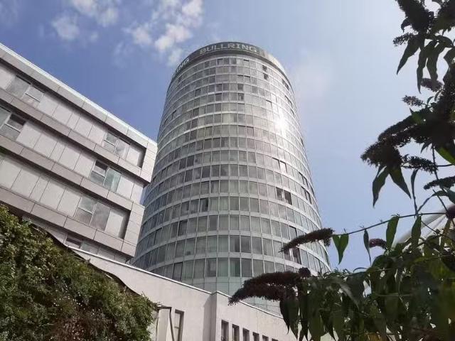 Cheap 1 BA Studio apartment for rent in 150 New Street, City C.