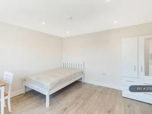 For Rent! 1 BA Studio flat for rent in Brent Lane, Dartford, DA1