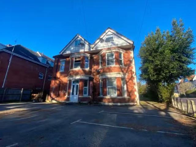 Rental! 1 BA Studio flat for rent in Crabton Close Road, Bourn.