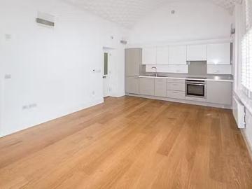 Cozy 1 bedroom apartment for rent in The Galleries, Brentwood.
