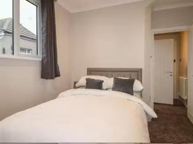 Charming 1 bedroom detached house for rent in Avondale Road, S.