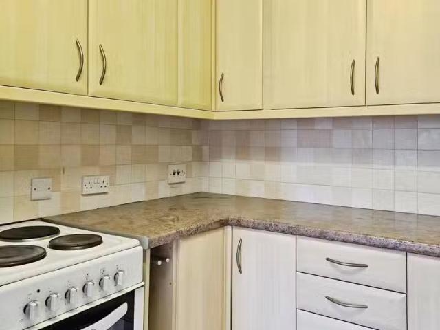 Cheap 1 bedroom flat for rent in Goring Road, Goring by Sea, W.