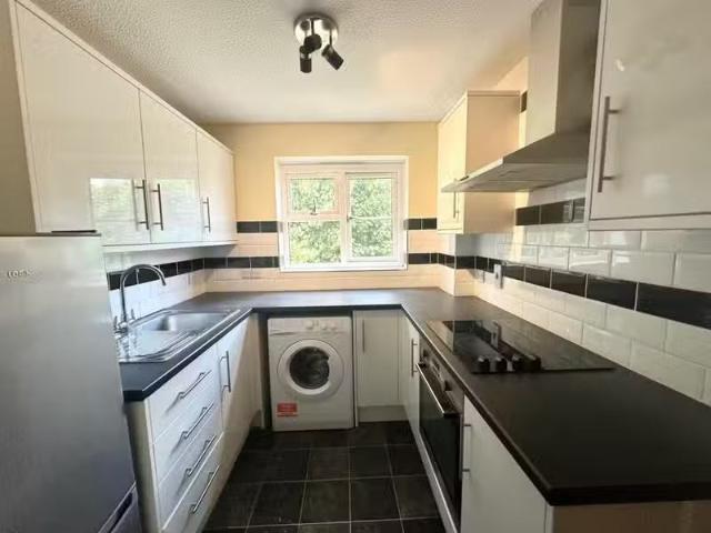 For Rent! 1 bedroom flat for rent in Mead Path, Chelmsford, CM2