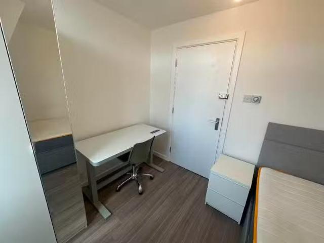 Charming 1 bedroom house share for rent in Baldwin Street, Bri.