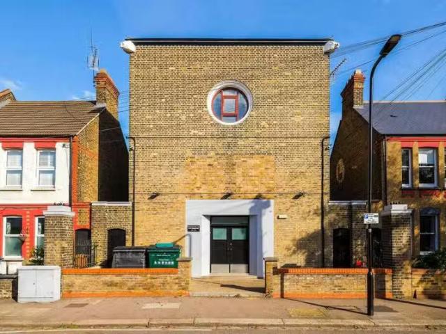 Just in! 1 bedroom house share for rent in Bloxhall Road, Leyt.