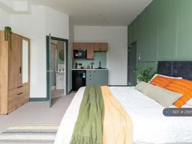New 1 bedroom house share for rent in Walmersley Road, Bury, BL9