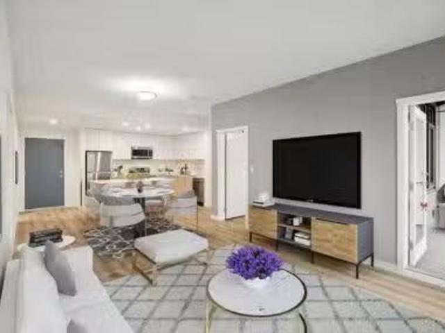 Rental! 1 Bedroom 1 Bathroom West Wave Apartments