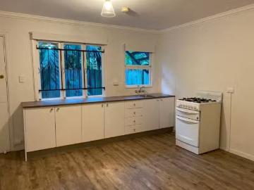 Rental! 1 BR 4/15 Maynard Street, WOOLLOONGABBA Apartment for.