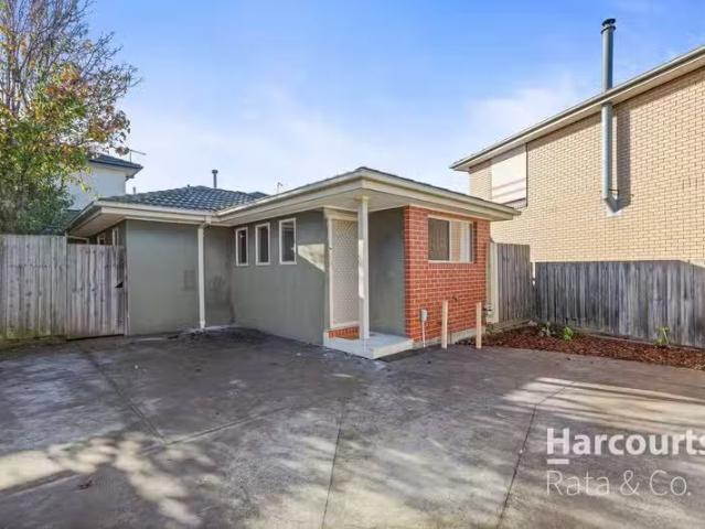 Charming 1 BR 4/167 The Boulevard, Thomastown, VIC 3074 Unit.