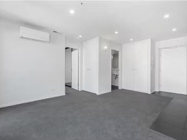 Deal! 1 BR 419/90 Swain Street, Gungahlin Apartment for rent.