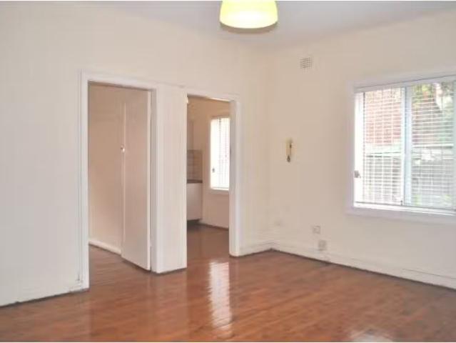 For Rent! 1 BR 4/64 Lavender Street, Lavender Bay Apartment fo.