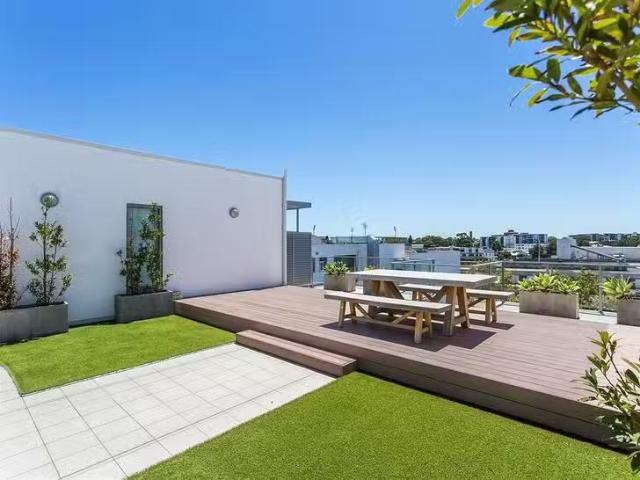 For Rent! 1 BR 503/122 Brown Street, East Perth, WA 6004