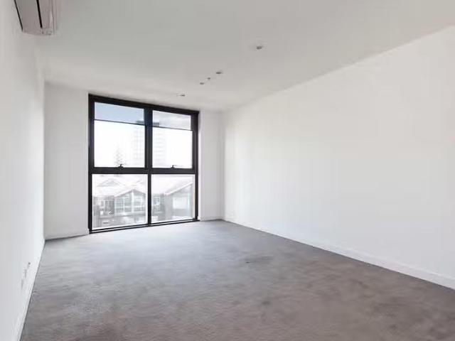 Deal! 1 BR 508/31 Malcolm Street, South Yarra, VIC 3141