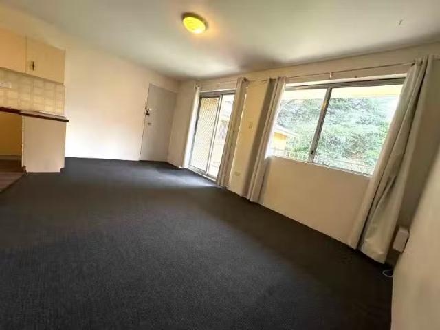 Cozy 1 BR 5/4 John Tipping Grove, Penrith Apartment for rent.