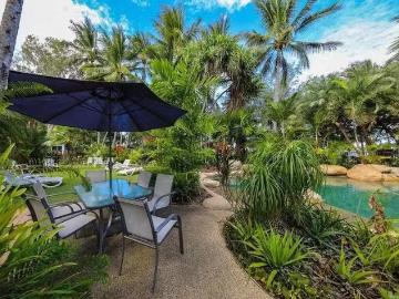 Just in! 1 BR 5/85 95 Williams Esplanade, Palm Cove, QLD 4879