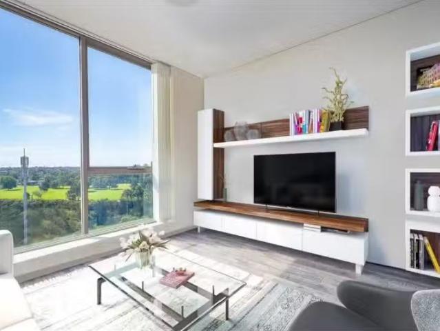 Cheap 1 BR 708/2 Discovery Point Place, Wolli Creek Apartment.