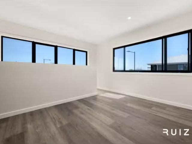 Unique 1 BR 71B Keith Bain Crescent, Whitlam House for rent L.