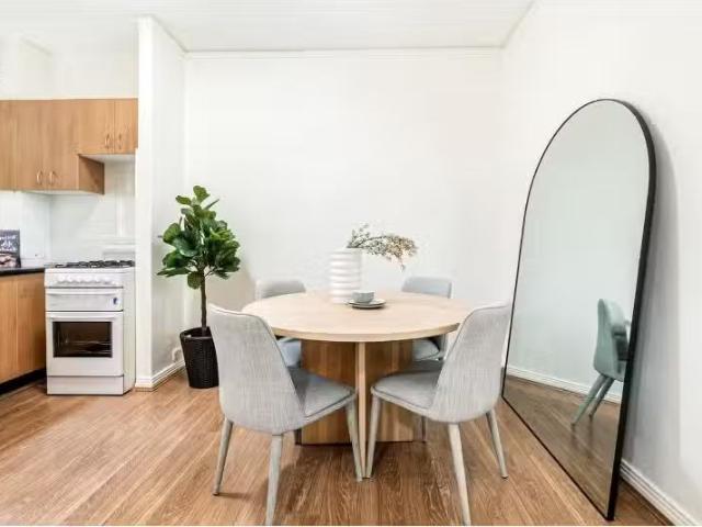For Rent! 1 BR 8/49 Francis Street, BONDI BEACH Apartment for.