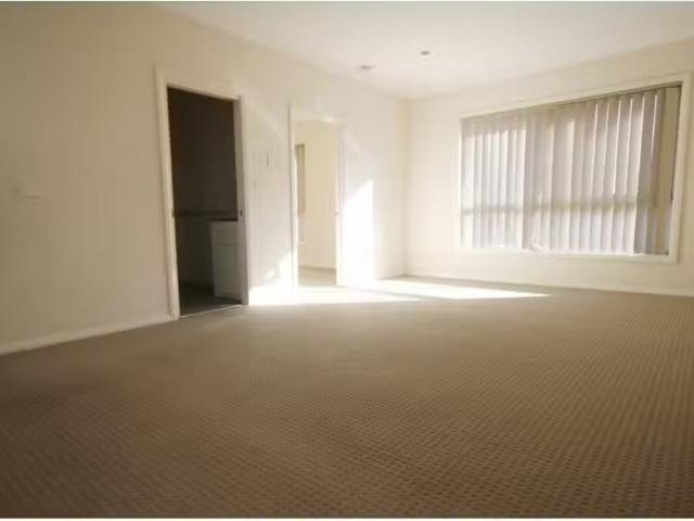 Deal! 1 BR 8C Eckley Street, Gungahlin Apartment for rent Lis.