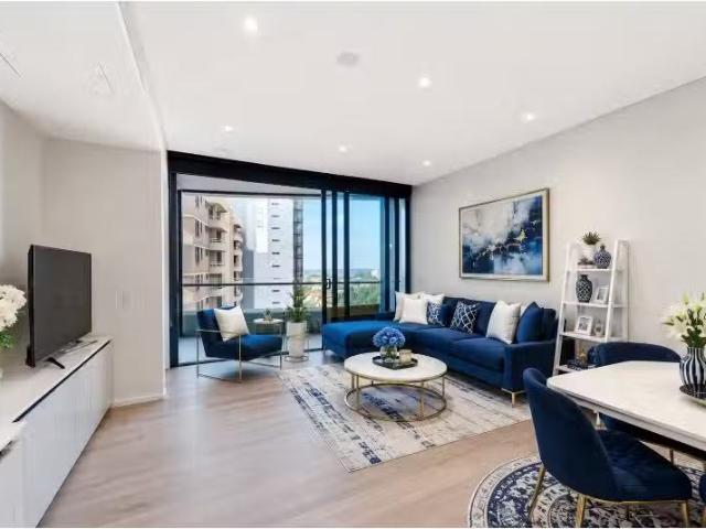 Charming 1 BR 907/241 Oxford Street, Bondi Junction Apartment.