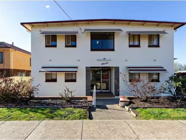 Deal! 1 BR 9/10 Arthur Street, Queanbeyan Apartment for rent.