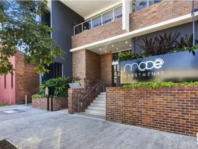 Cheap 1 BR 105/42 Wyandra Street, NEWSTEAD Apartment for rent.
