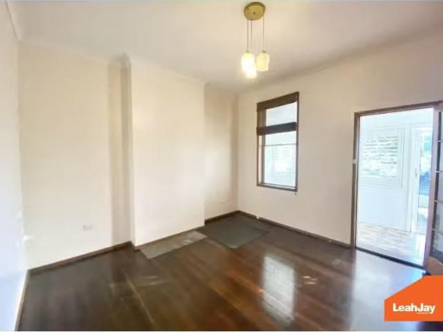 Unique 1 BR 109 Lott Street, Carrington House for rent Listed.