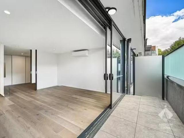 Unique 1 BR 112/9 Hanke Road, Doncaster, VIC 3108