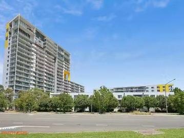 Unique 1 BR 14/60 Callam Street, Phillip, ACT 2606