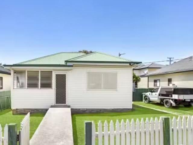 Nice 1 BR 147 Shellharbour Road, WARILLA, NSW 2528 House for.