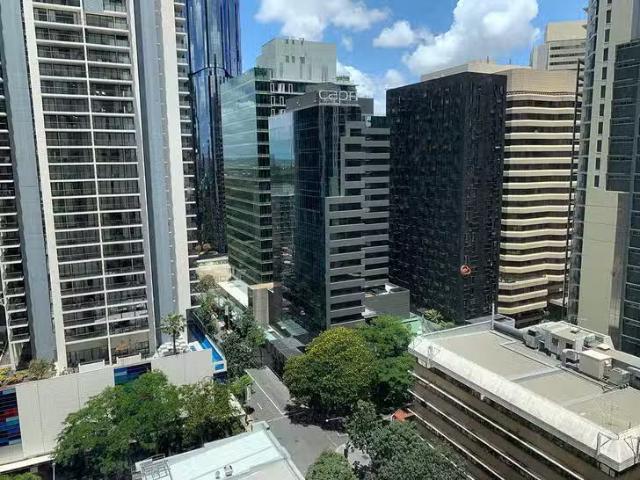 Cheap 1 BR 1808/95 Charlotte Street, Brisbane City, QLD 4000