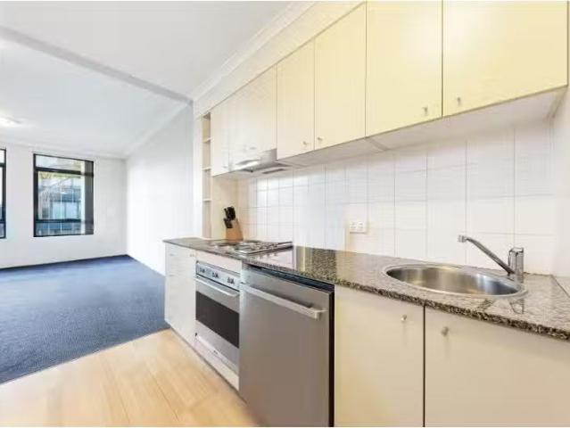 New 1 BR 201/99 111 Military Road, Neutral Bay Apartment for r.