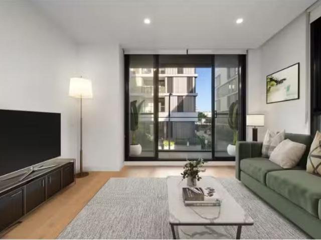 Unique 1 BR 2108/1 Metters Street, Erskineville Apartment for.