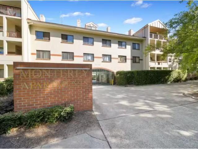 Charming 1 BR 23/14 Boolee Street, REID Apartment for rent Li.