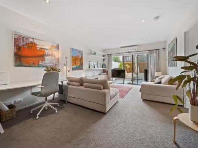 Cheap 1 BR 3/12 Towns Crescent, TURNER Apartment for rent Lis.