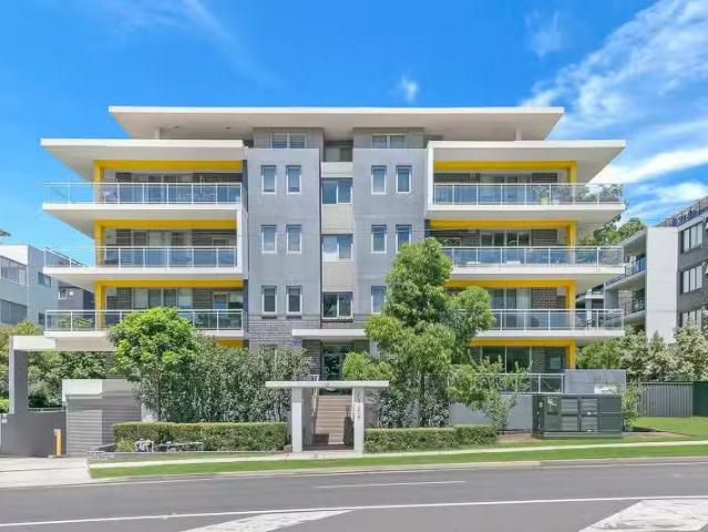 Cozy 1 BR 3/213 215 Carlingford Road, CARLINGFORD, NSW 2118.