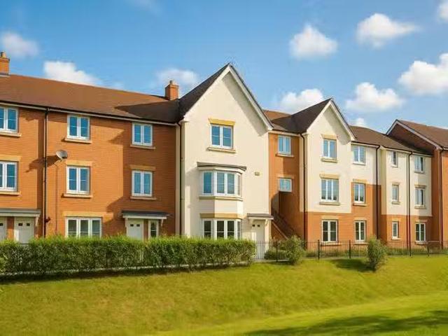 Charming 1 BR Three Valleys Way, Bushey