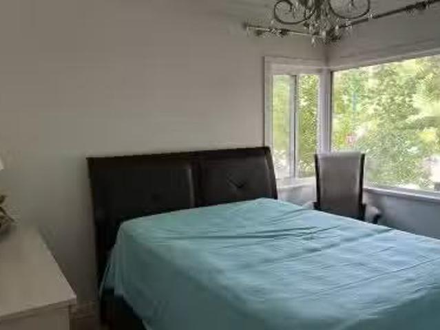 New 1 BR Upstair 5669 Crown Street, Vancouver, BC, V6N 0B3 h.