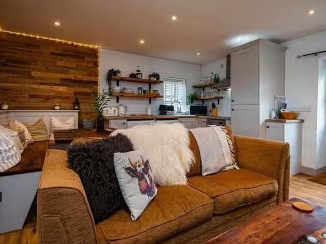 Deal! 1 BR Beech Court